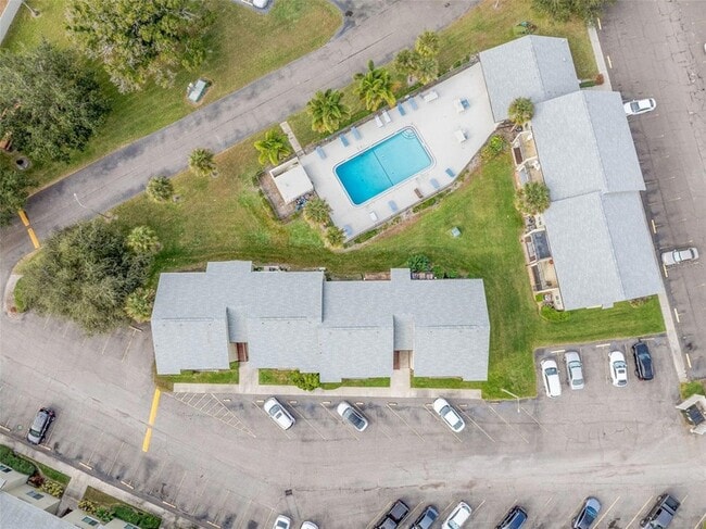 Building Photo - 4215 E Bay Dr