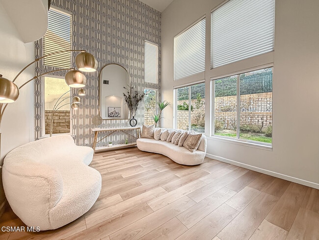 Building Photo - 5816 Painted Pony Cir