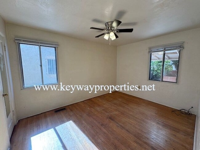 Building Photo - Classic 2 bed 1 bath home in NE ABQ