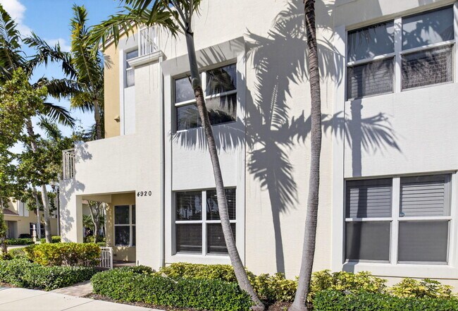 Building Photo - 4920 NW 15th Ave