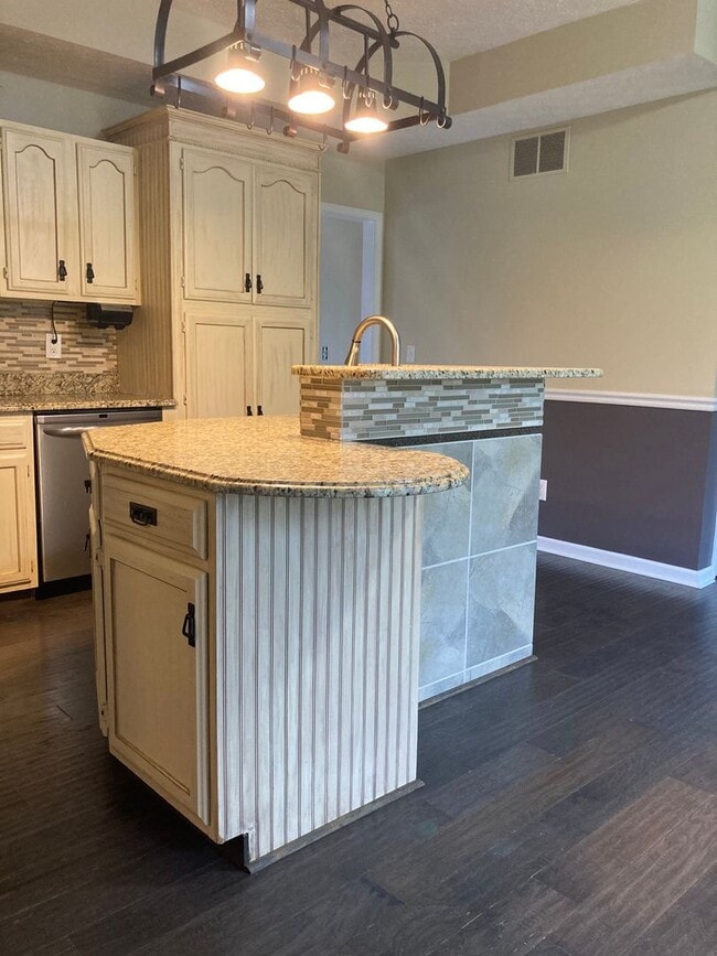 Building Photo - The Village at Pine Valley