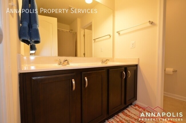 Building Photo - 7948 Monrovia Dr
