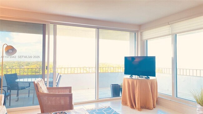 Building Photo - 177 Ocean Ln Dr