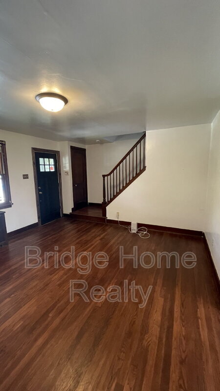 Building Photo - 7442 Irvine St