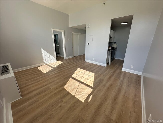 Building Photo - 3307 Villa at the Woods