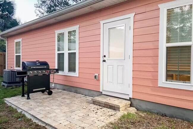 Building Photo - 3 bed 2 Bath Panama City Beach House