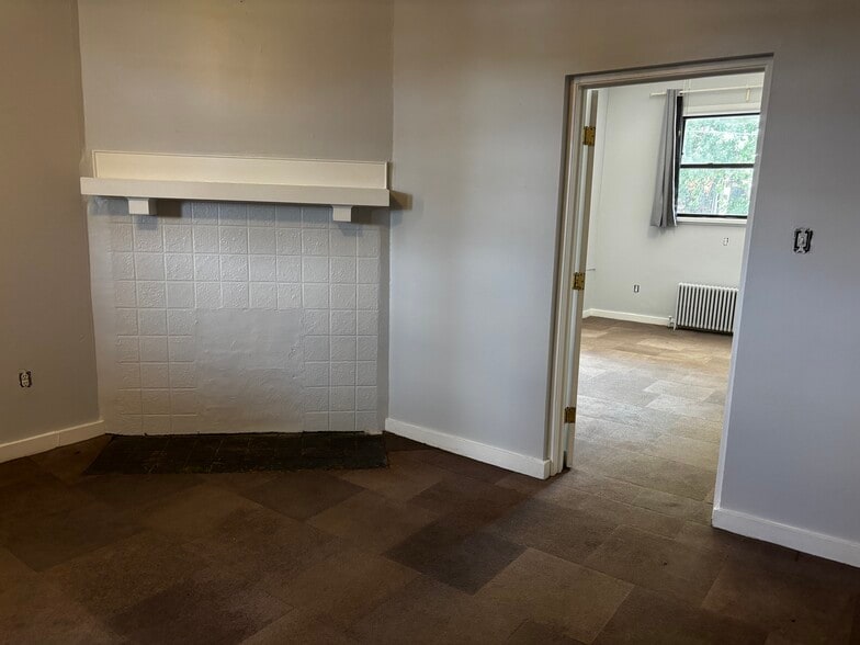 Living Room - 3313 Ward St