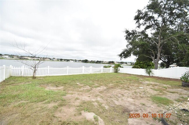 Building Photo - 12913 Lake Vista Dr