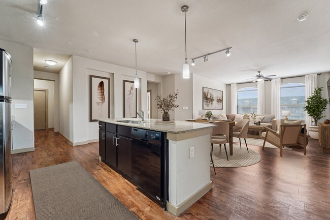 Building Photo - Serving Space & Style