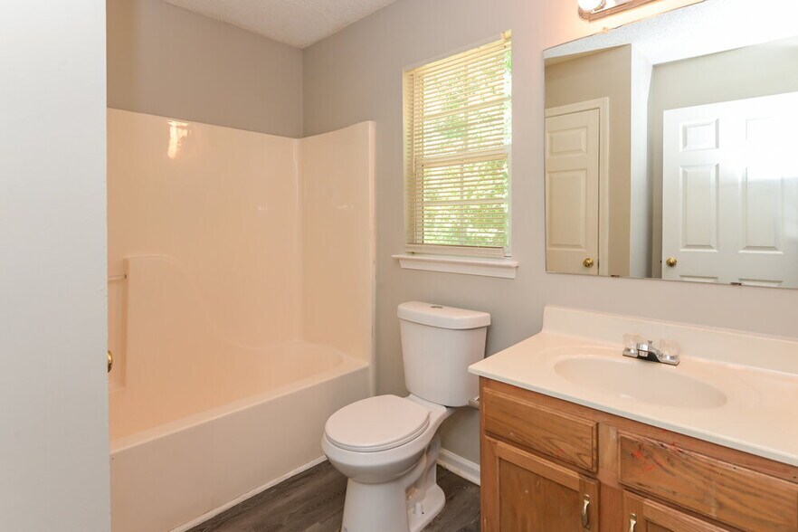 Building Photo - 3126 Mallard Forest Dr