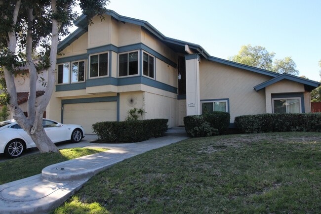 Building Photo - Spacious 4-Bedroom Home with Canyon Views ...