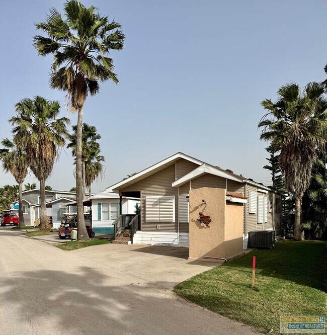 Building Photo - 518 W Clam Cir