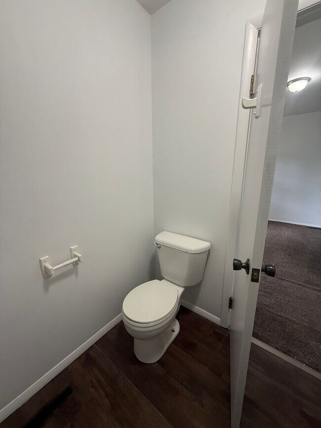 Building Photo - LOCATION! Check out this spacious 3 bedroom with 2.5 baths!