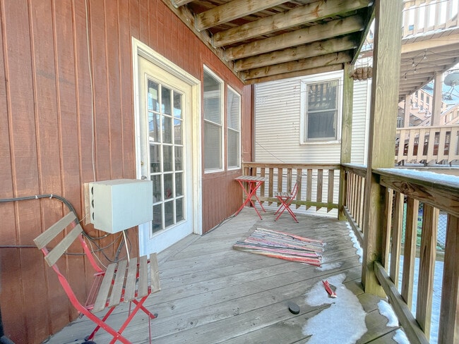 Building Photo - 2442 N Ashland Ave