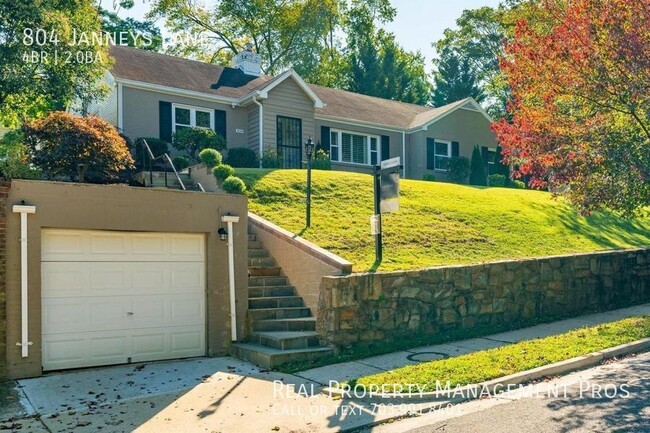 Building Photo - 804 Janneys Ln
