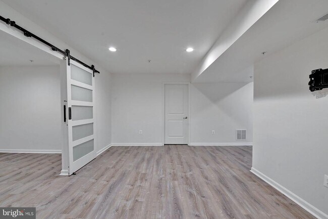 Building Photo - 1103 Grady Ct