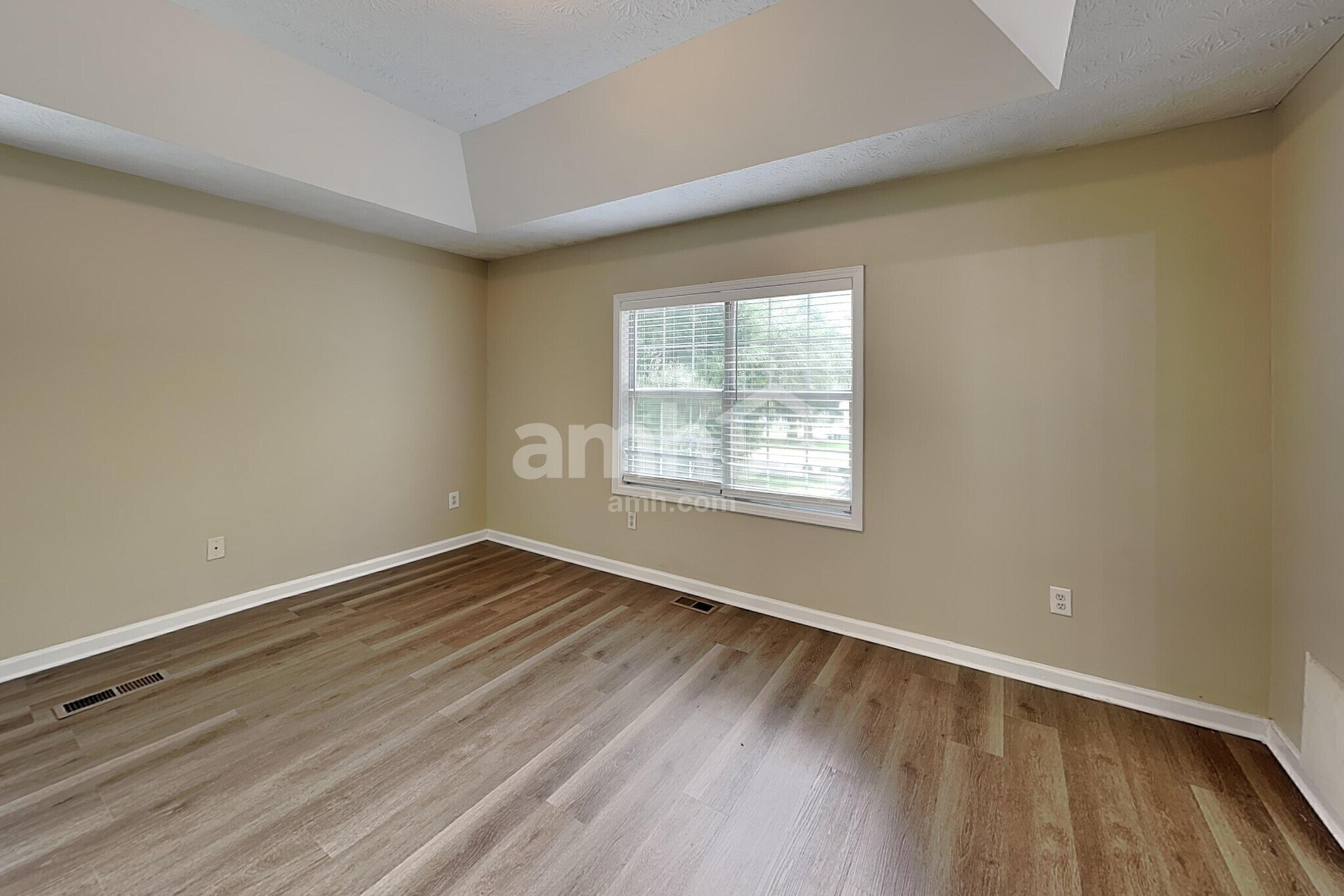 Building Photo - 808 Grindstone Ct SW