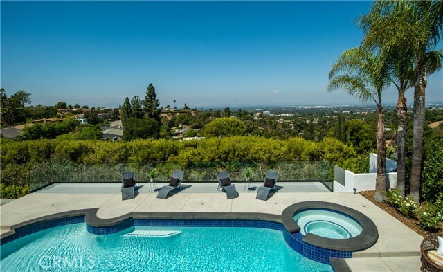 Building Photo - 16449 Tudor Dr