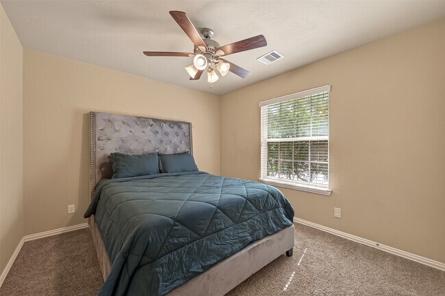 Building Photo - 4502 Mallory Creek Dr