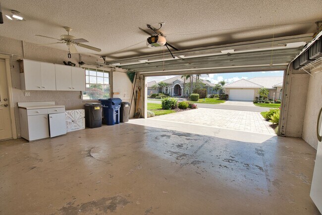 Building Photo - Luxury Home with Saltwater Heated Pool, Spa & Spectacular Golf Course Views, and includes Social ...