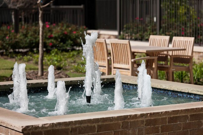 Building Photo - Hello Movie House, Hello 1 Bed Apartment