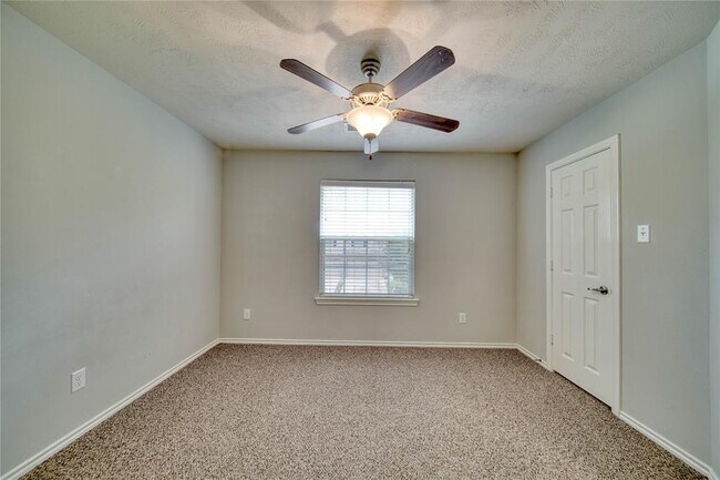 Building Photo - 43 Whitekirk Pl