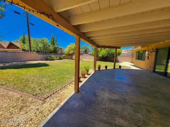Building Photo - 43757 Albeck Ave