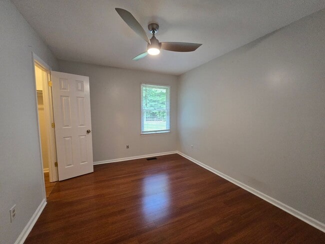 Building Photo - Mt. Hermon - Adorable 3Bed, 2Bath Ranch