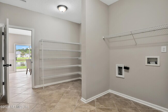 Building Photo - 1674 Hawkins Cove Dr E