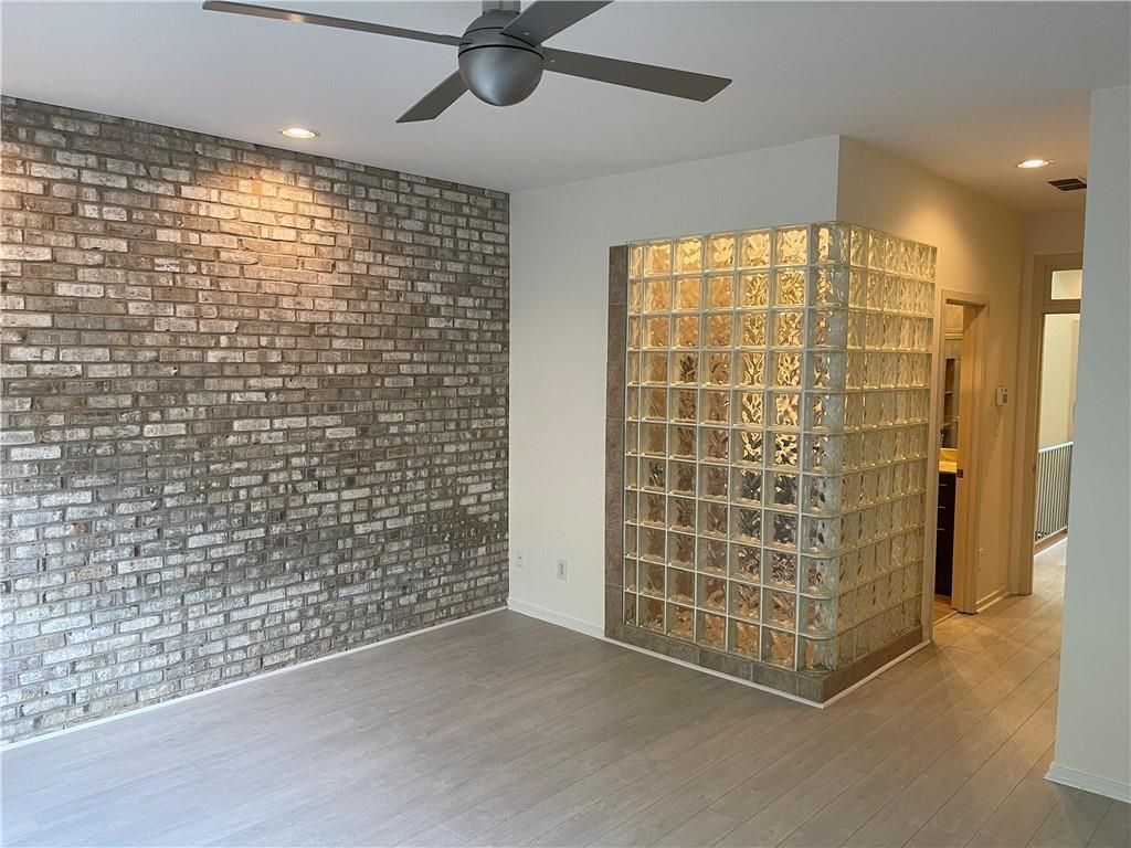 Building Photo - 1325 Peachtree View NE