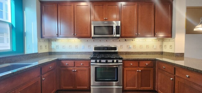 Building Photo - 40916 Gramercy Terrace