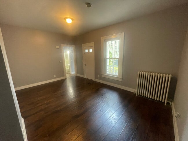 Building Photo - 1 Macnaughton Ave