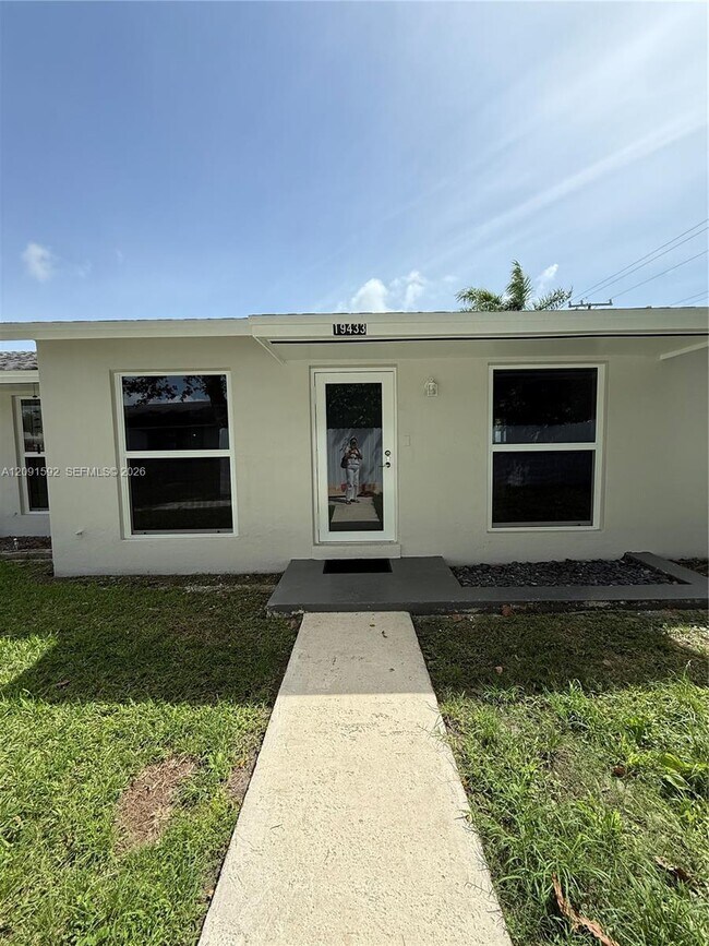 Building Photo - 19433 SW 103rd Ct