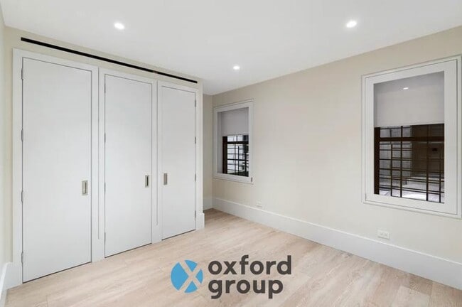 Building Photo - East 80th Street