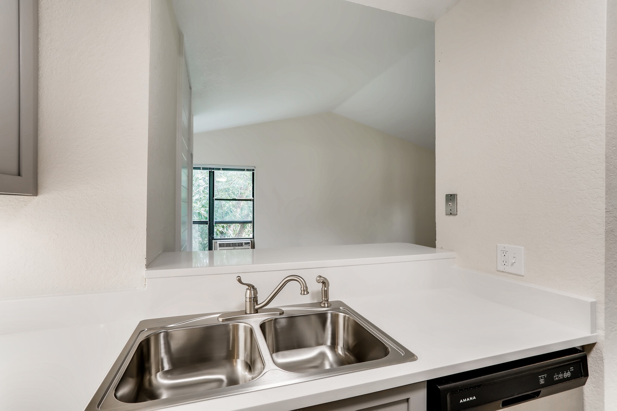 Building Photo - 3525 28th St
