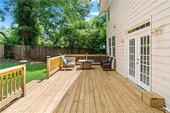 Building Photo - 1578 Lincoln Ave SE