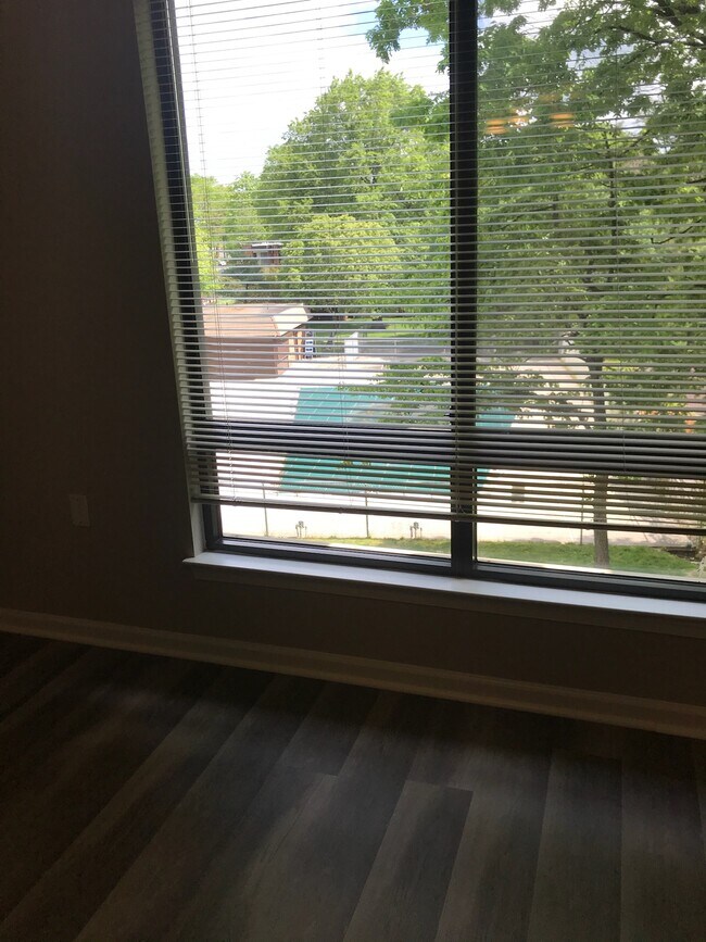 dining room - 8423 Greenbelt Rd