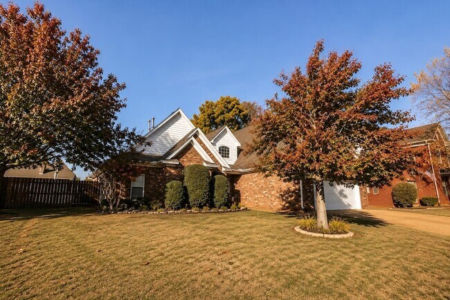 Building Photo - 11652 Belle Manor Dr