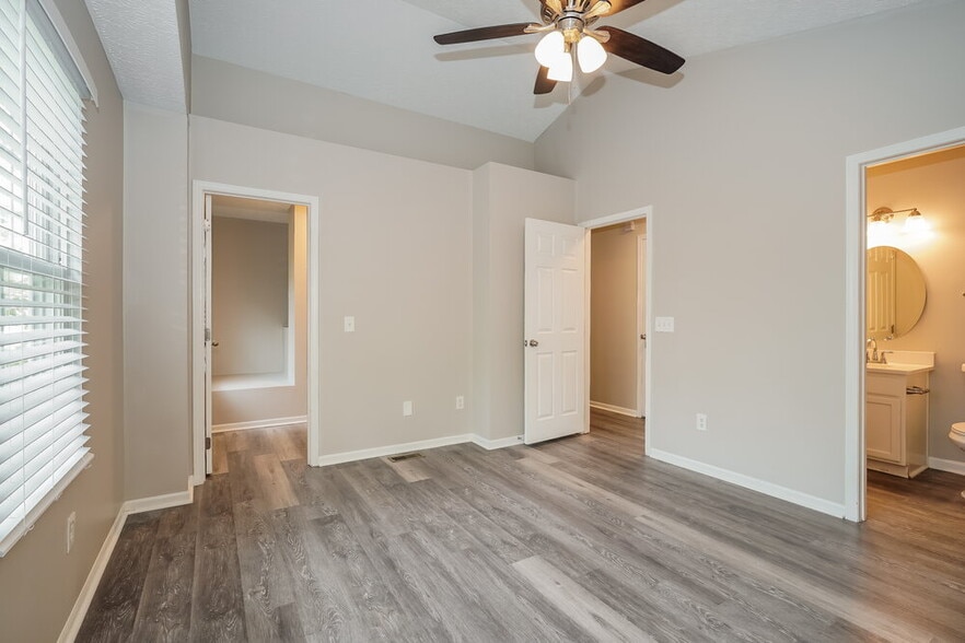 Building Photo - 8752 Arrowtip Ln