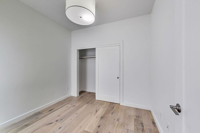 Building Photo - 1375 Minna St