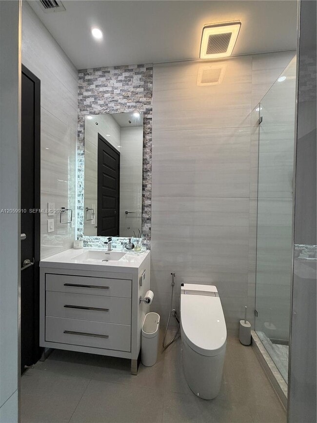 Building Photo - 13661 SW 160th Ct