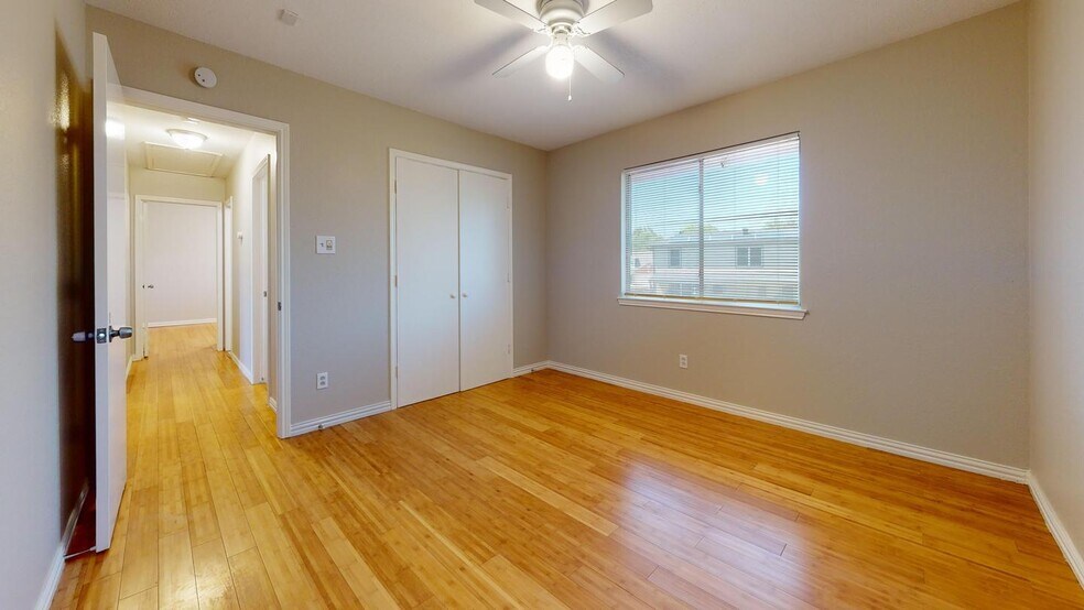 Building Photo - 8128 Heritage Pl Dr