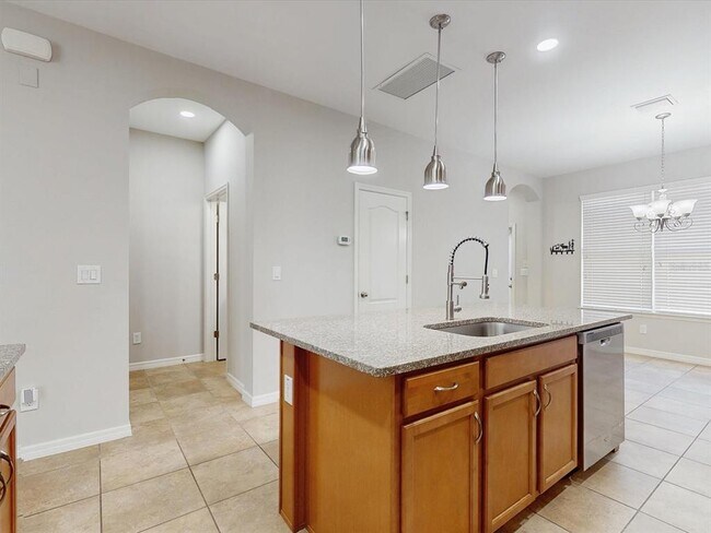 Building Photo - 7249 Shadeview Alley