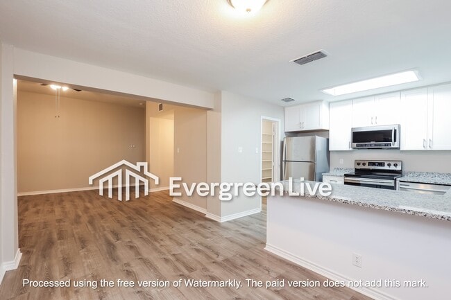 Building Photo - 8734 Shallow Ridge Dr