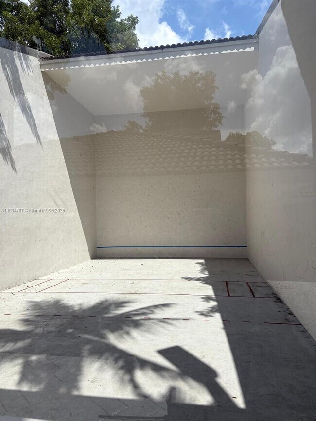 Building Photo - 7230 NW 179th St