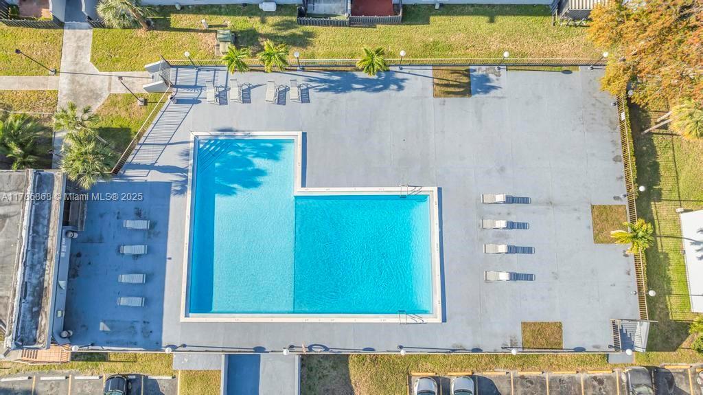 Building Photo - 110 Fontainebleau Blvd
