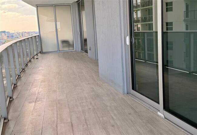 Building Photo - 488 NE 18th St