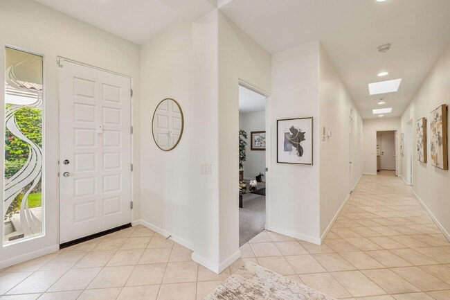 Building Photo - 133 Rainbird Cir