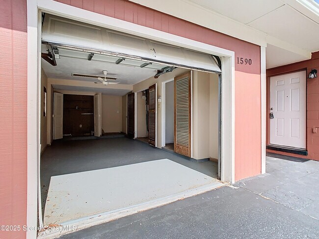 Building Photo - 1590 Hilldale Rd