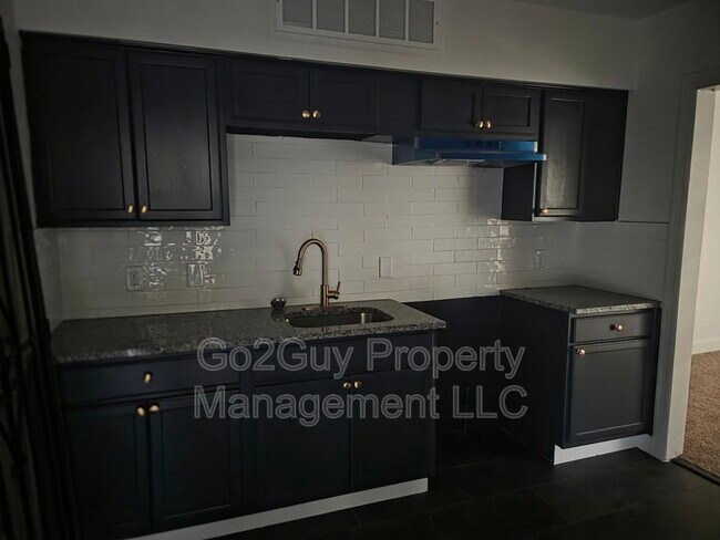 Building Photo - 9635 Everts St